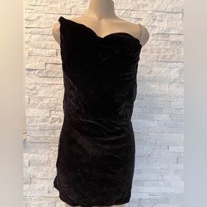 ZARA WOMAN MINI ASYMMETRIC Black Velvet Asymmetric Chain Velvet Dress SIZE S.